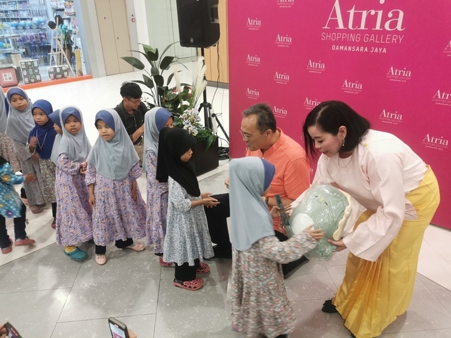 Atria Shopping Gallery ignites the festive spirit with 'Luminous Raya ...