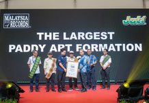 Jati sets Malaysia Book of Records with largest padi artwork at Maha 2026